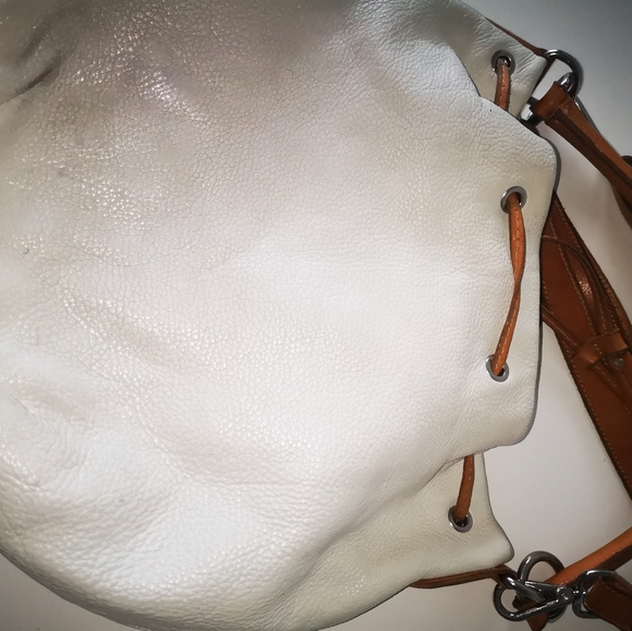 Vintage Roots leather crossbody bag - Picture 10 of 14